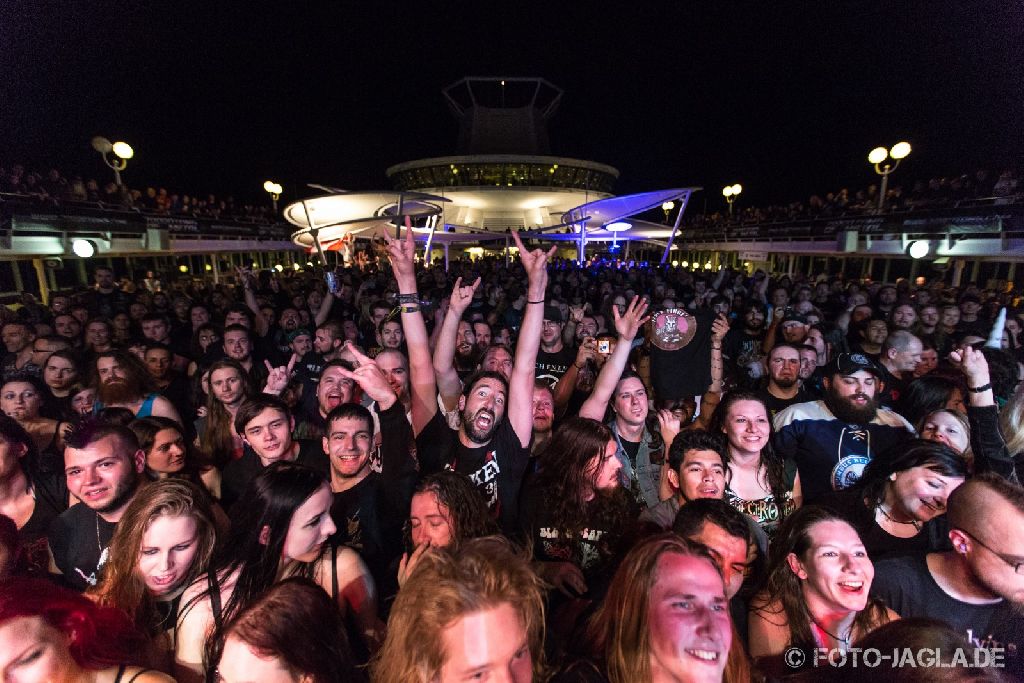 70000 Tons of Metal 2014 ::. Crowd @ Finntroll