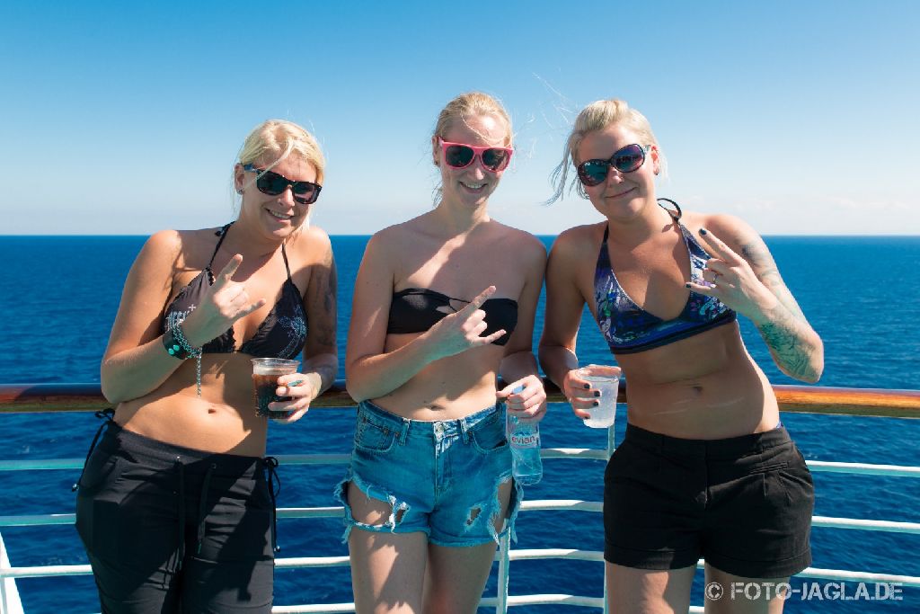 70000 Tons of Metal 2014 ::. Pooldeck impression
