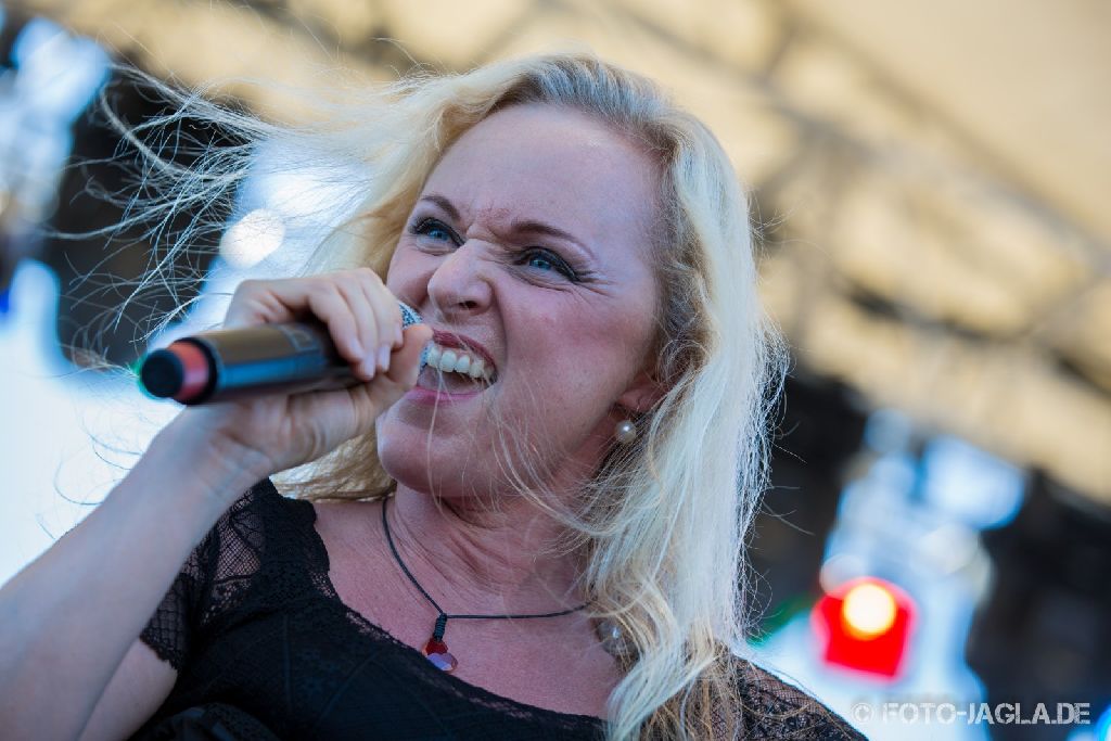 70000 Tons of Metal 2014 ::. Leaves' Eyes