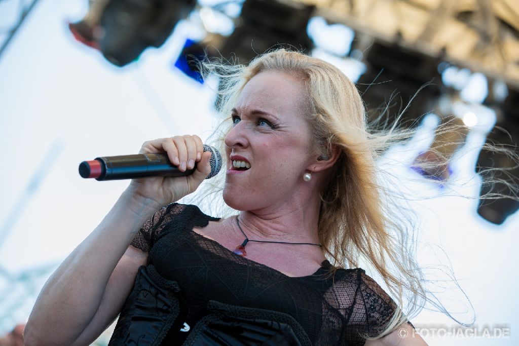 70000 Tons of Metal 2014 ::. Leaves' Eyes