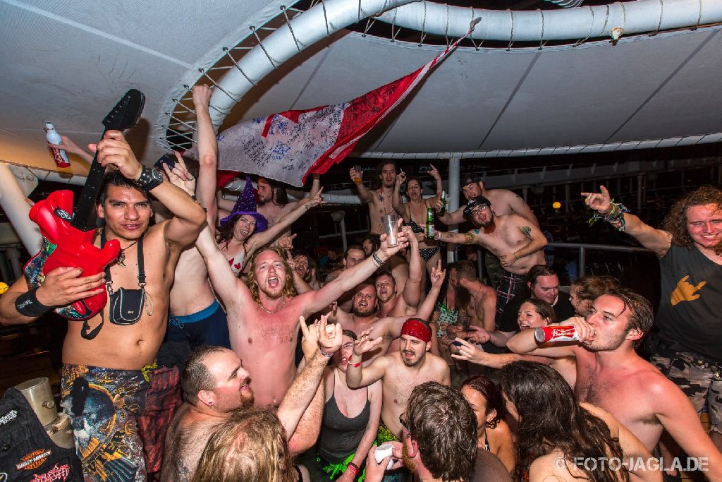 70000 Tons of Metal 2014 ::. Hot tub impression