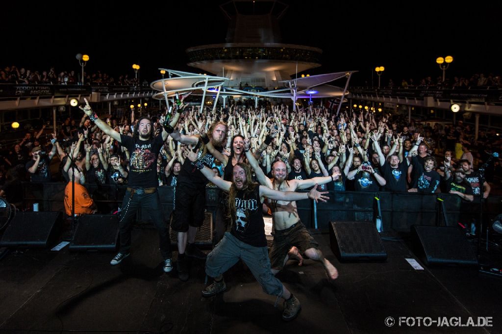 70000 Tons of Metal 2014 ::. Abschlussfoto von Cripper