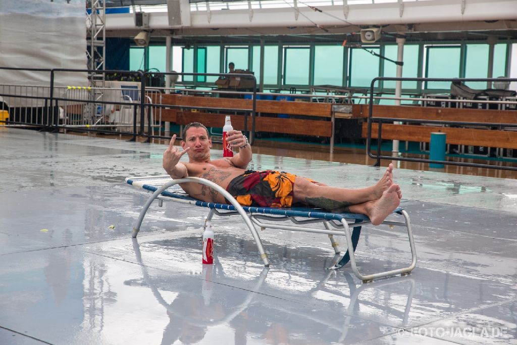 70000 Tons of Metal 2014 ::. Pooldeck impression