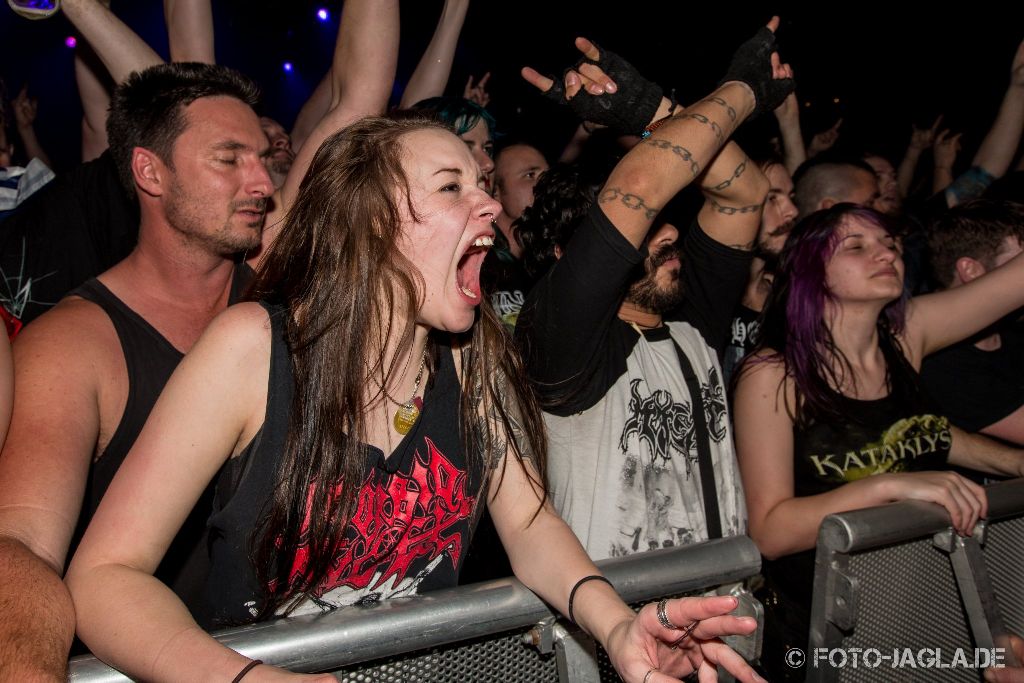 70000 Tons of Metal 2015 ::. Crowd @ Kataklysm