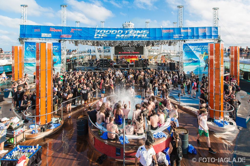 70000 Tons of Metal 2015 ::. Cannibal Corpse Pooldeck impression