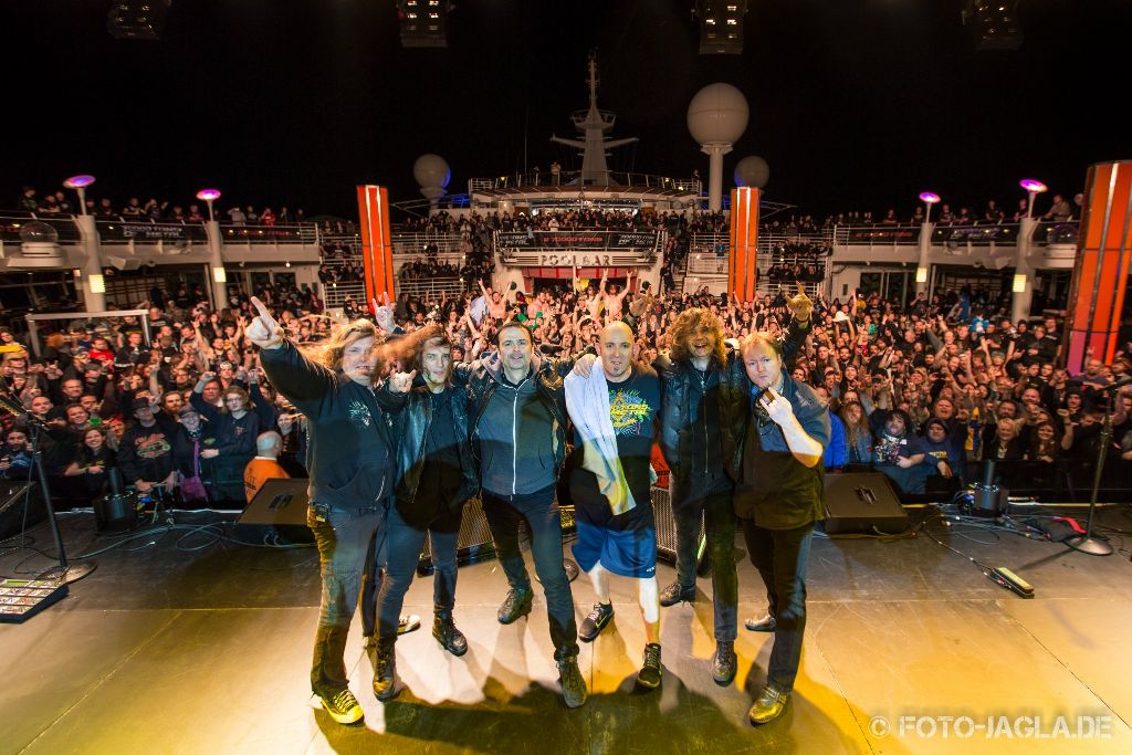 Abschlussbild von Blind Guardian auf dem 70000 Tons of Metal 2015