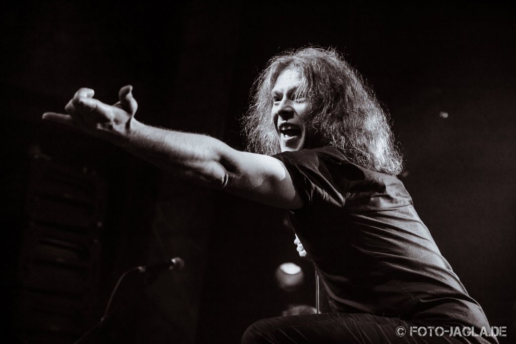 Omnium Gatherum als Vorband auf dem Ensiferum Konzert am 28.03.2015 im Tivoli in Bremen