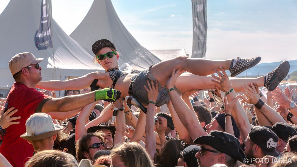 Crowd @ Orden Ogan auf dem Rockharz 2015