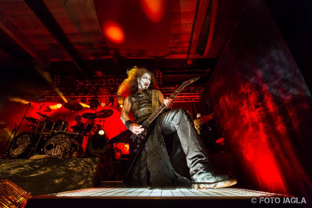 Powerwolf auf ihrer Wolfsn�chte Tour am 05.09.2015 in der Live Music Hall in K�ln