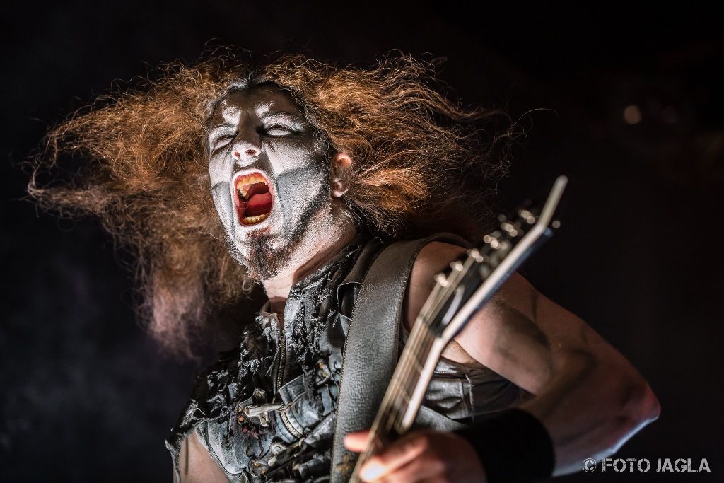 Powerwolf auf ihrer Wolfsn�chte Tour am 05.09.2015 in der Live Music Hall in K�ln