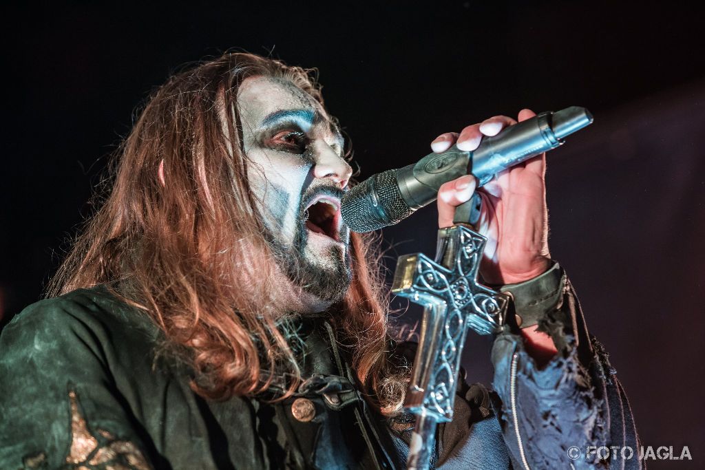 Powerwolf auf ihrer Wolfsn�chte Tour am 05.09.2015 in der Live Music Hall in K�ln
