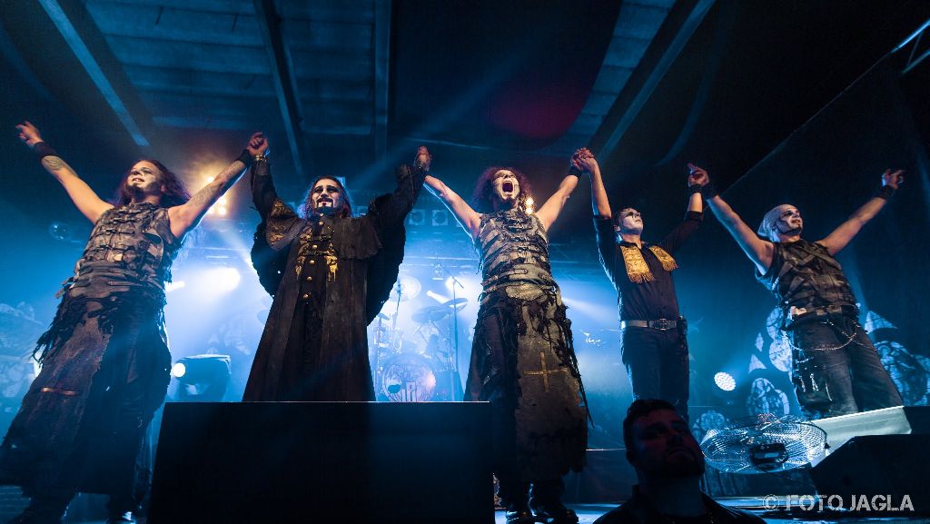 Powerwolf auf ihrer Wolfsn�chte Tour am 05.09.2015 in der Live Music Hall in K�ln