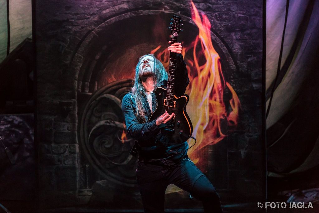 Xandria als Support-Band auf der Wolfsn�chte Tour 2015 von Powerwolf am 06.09.2015 im Gebroeders De Nobel in Leiden