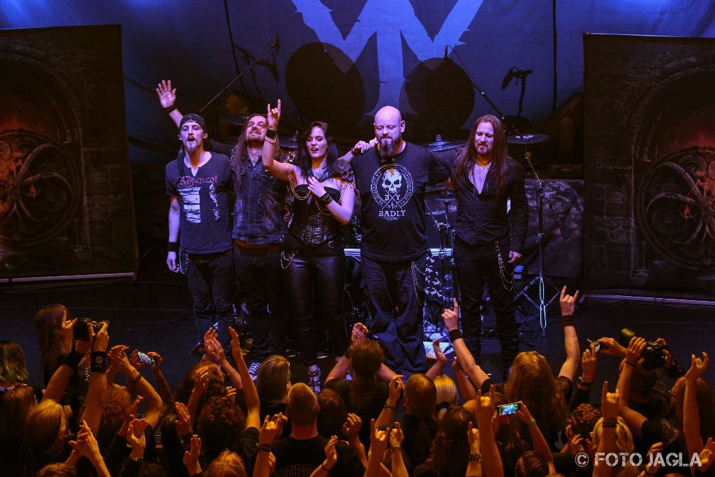 Xandria als Support-Band auf der Wolfsn�chte Tour 2015 von Powerwolf am 06.09.2015 im Gebroeders De Nobel in Leiden