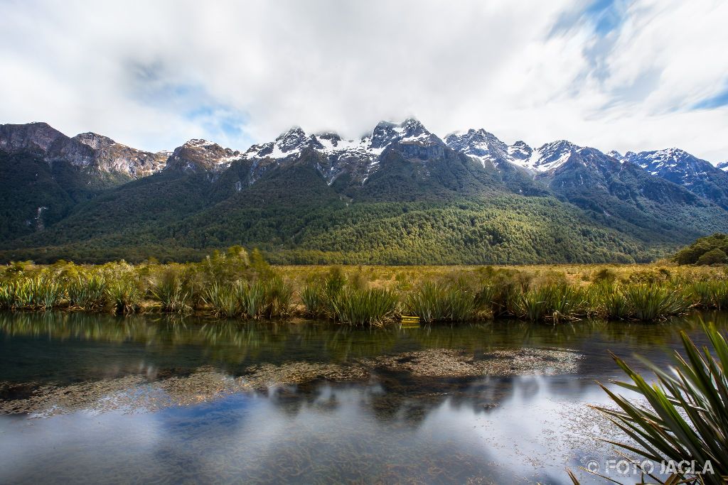 Mirrow Lakes zwischen Te Anau und Milford Sound
Reflektion der Earl Mountains
Neuseeland (S�dinsel)