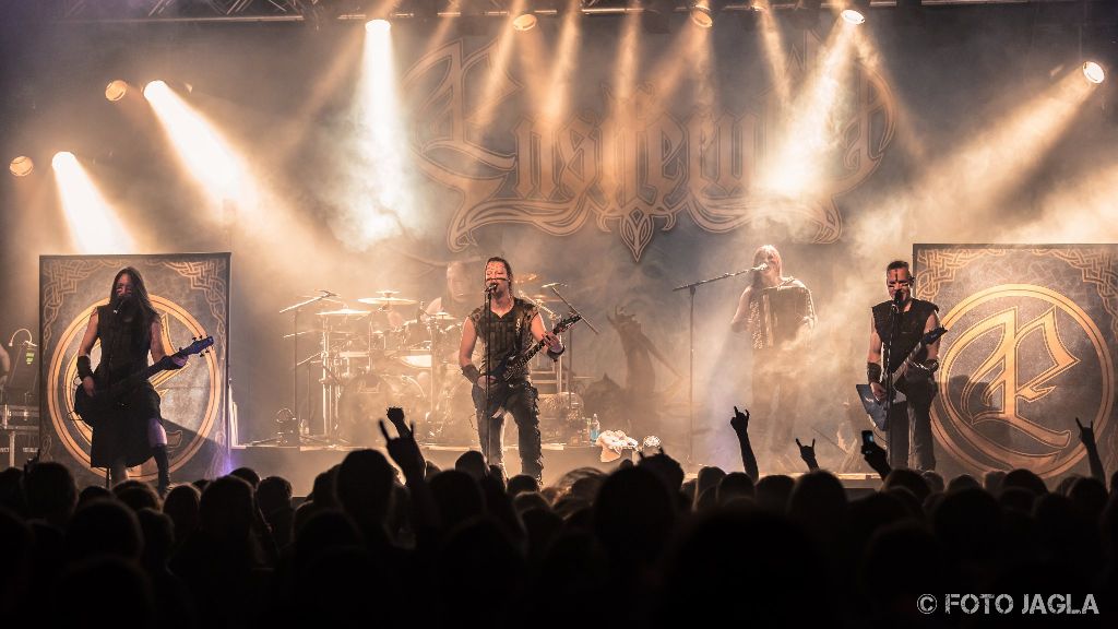 Ensiferum auf der �The Return Of The One Man Army� Tour am 20.04.2016 in der Live Music Hall in K�ln