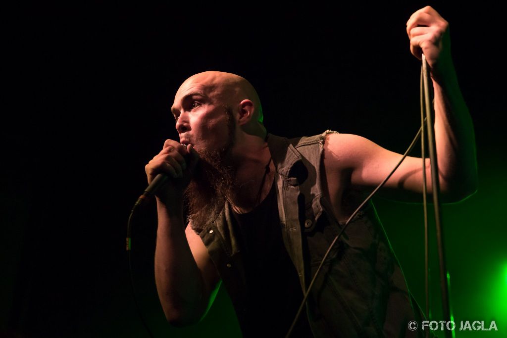 Heidra als Support-Act auf der Ensiferum �The Return Of The One Man Army� Tour am 20.04.2016 in K�ln (Live Music Hall)