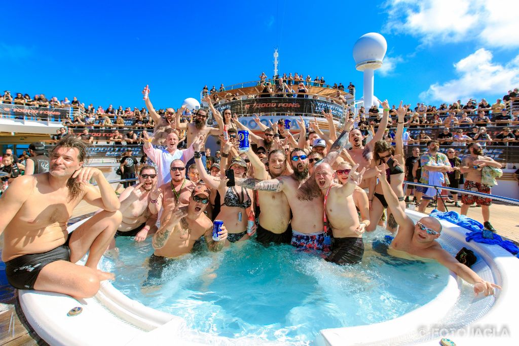 70000 Tons Of Metal 2017
Impressionen vom Pooldeck