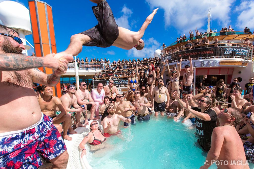 70000 Tons Of Metal 2017
Impressionen vom Pooldeck