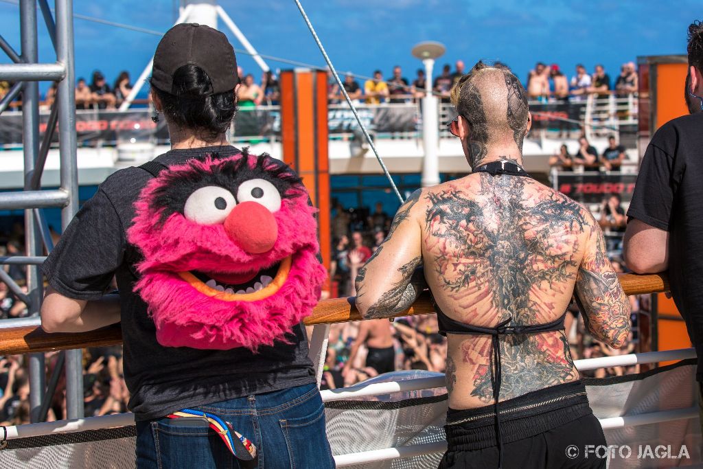70000 Tons Of Metal 2017
Impressionen vom Pooldeck