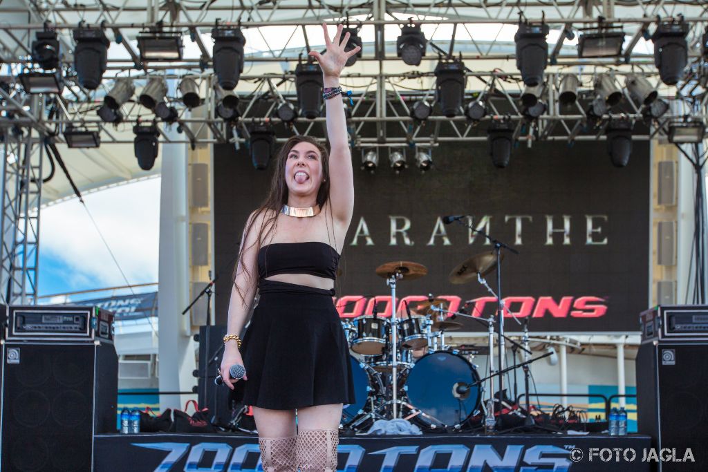 70000 Tons Of Metal 2017
Amaranthe auf der Pooldeck-Stage
S�ngerin Elize Ryd