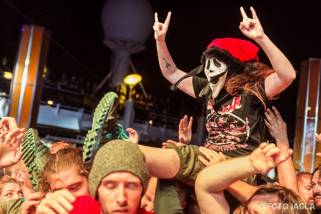 70000 Tons Of Metal 2017
Arch Enemy auf der Pooldeck-Stage