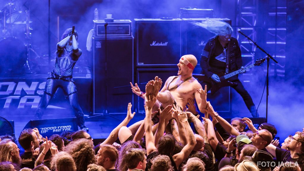 70000 Tons Of Metal 2017
Arch Enemy auf der Pooldeck-Stage