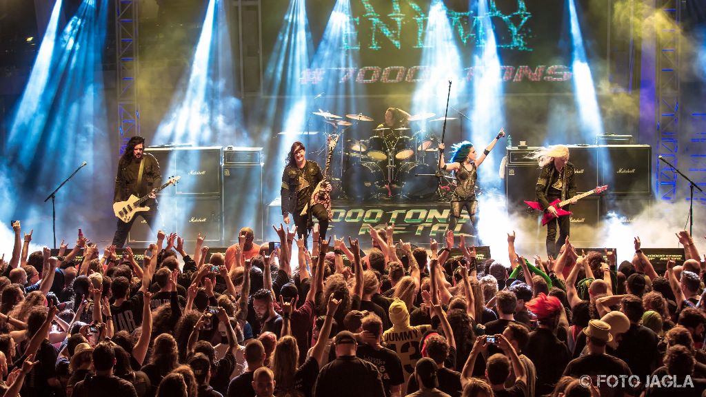 70000 Tons Of Metal 2017
Arch Enemy auf der Pooldeck-Stage