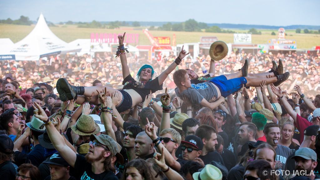 Summer Breeze Open Air 2017 in Dinkelsb�hl
Impression vor der B�hne von BETONTOD