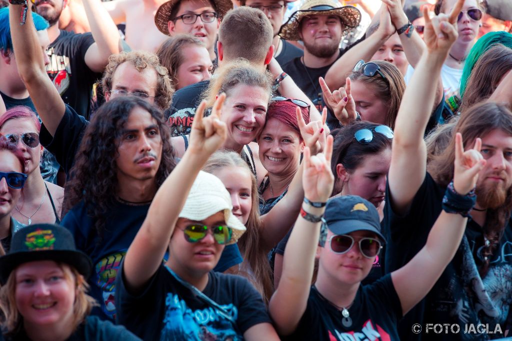 Summer Breeze Open Air 2017 in Dinkelsb�hl
Impression vor der B�hne von BETONTOD