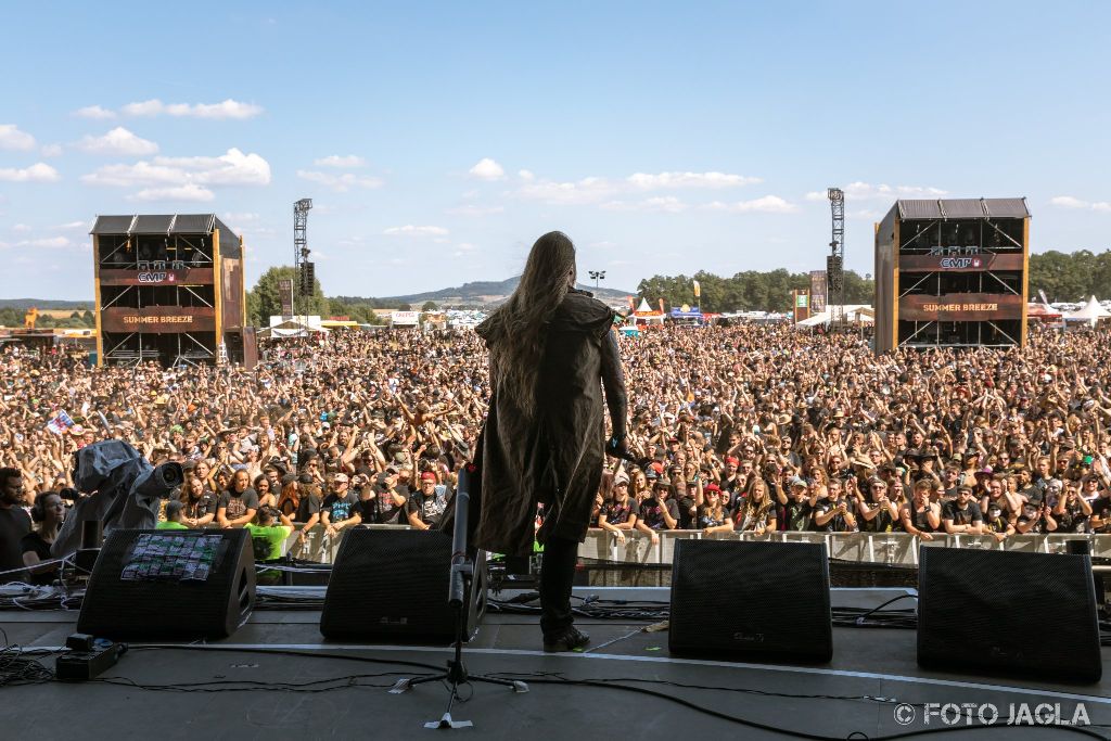 Summer Breeze Open Air 2018 in Dinkelsb�hl (SBOA)
Orden Ogan auf der Main Stage
Frontman Sebastian Seeb Levermann