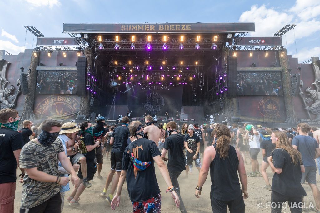 Summer Breeze Open Air 2018 in Dinkelsb�hl (SBOA)
Moshpit bei Northlane vor der Main Stage