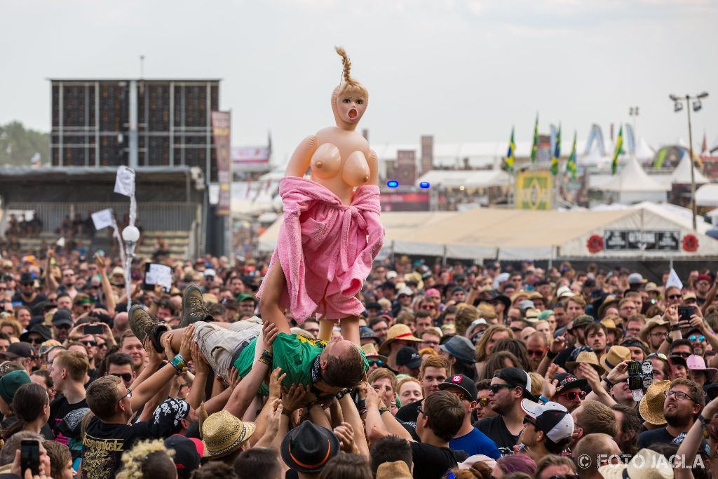 Summer Breeze Open Air 2018 in Dinkelsb�hl (SBOA)
Impressionen bei J.B.O. vor der Main Stage