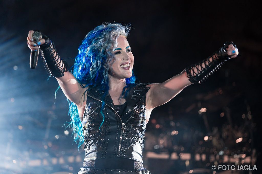 Summer Breeze Open Air 2018 in Dinkelsb�hl (SBOA)
Arch Enemy auf der Main Stage
S�ngerin Alissa White-Gluz