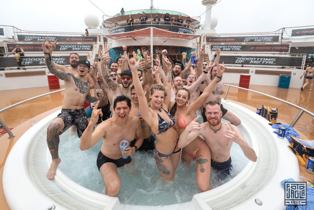 70000 Tons of Metal 2019
Pooldeck Impression