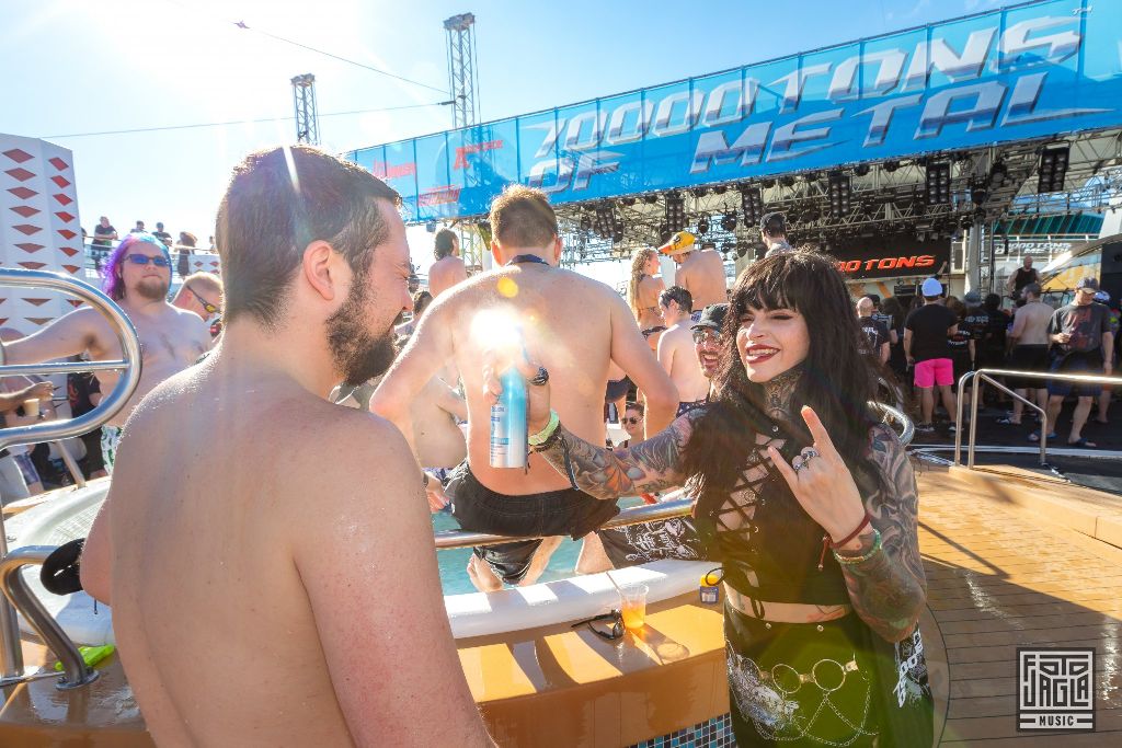 70000 Tons of Metal 2019
Pooldeck Impression