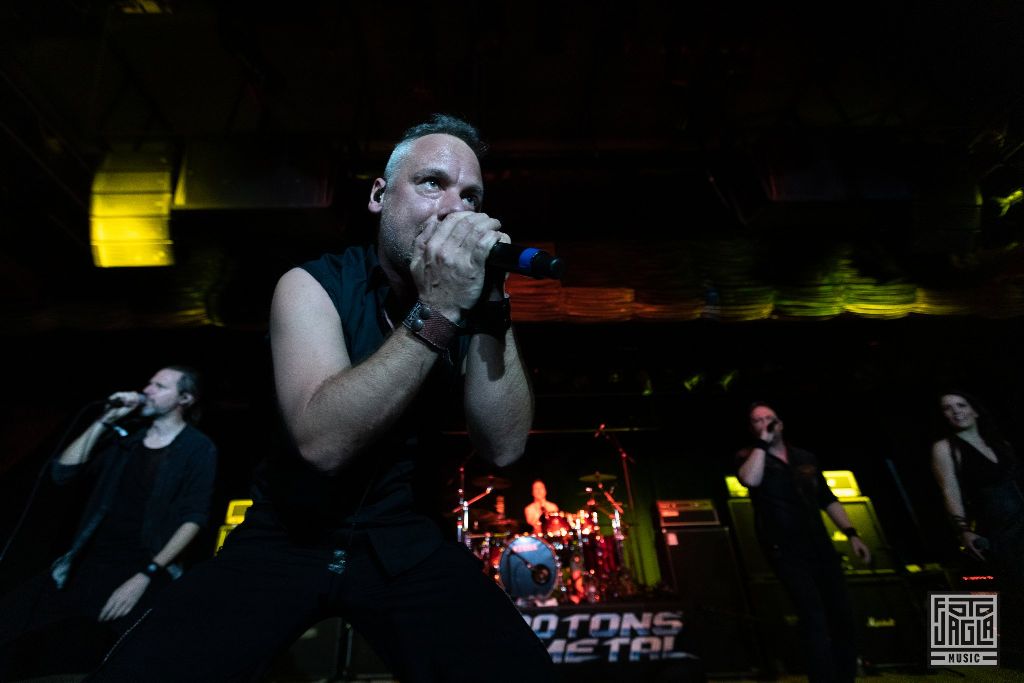 70000 Tons of Metal 2019
Van Canto - Studio B (Ice Rink)