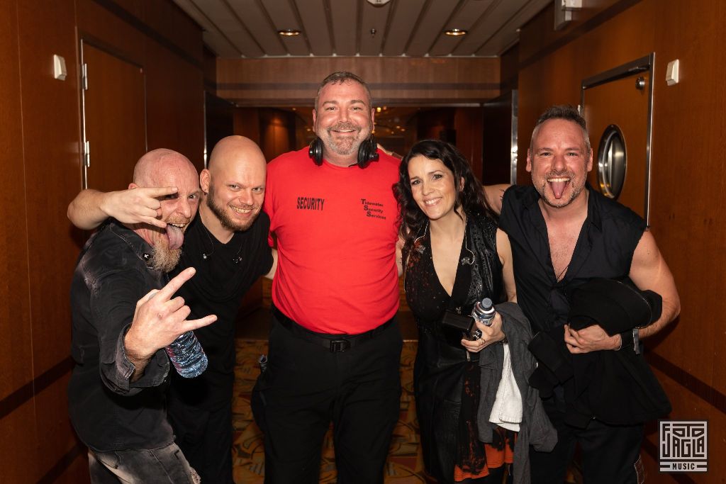 70000 Tons of Metal 2019
Van Canto - Backstage Studio B (Ice Rink)