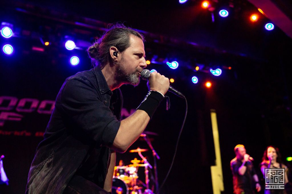 70000 Tons of Metal 2019
Van Canto - Royal Theater