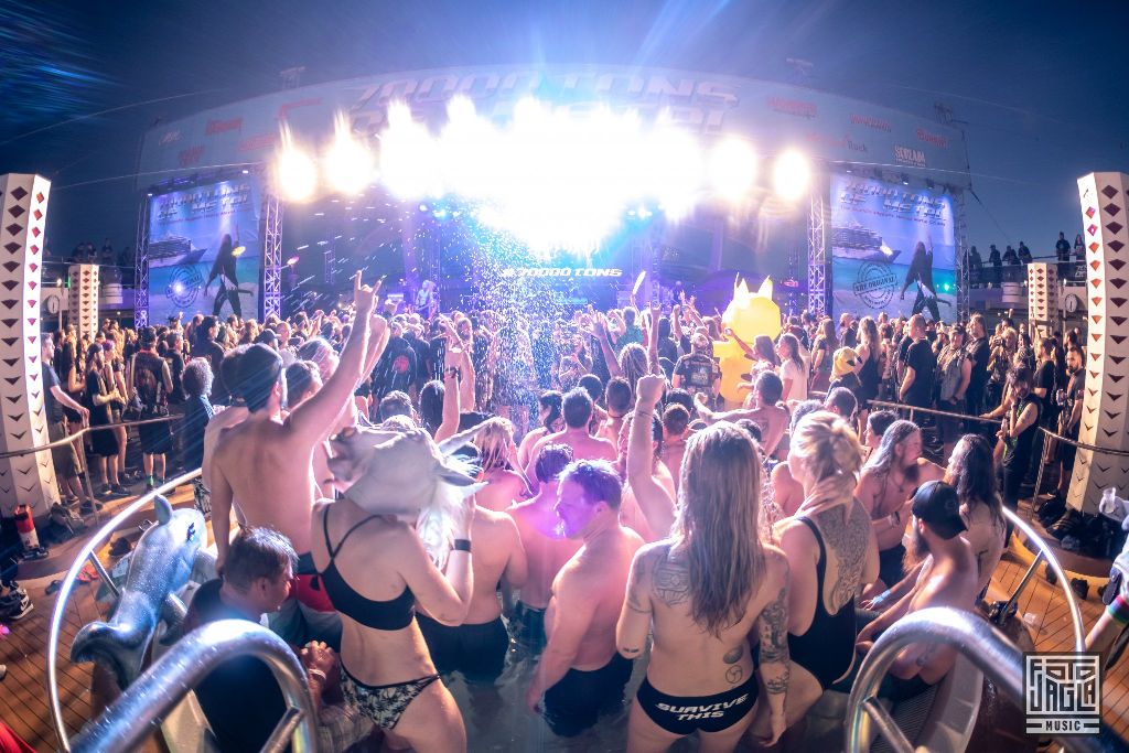 70000 Tons of Metal 2019
Pooldeck Impression