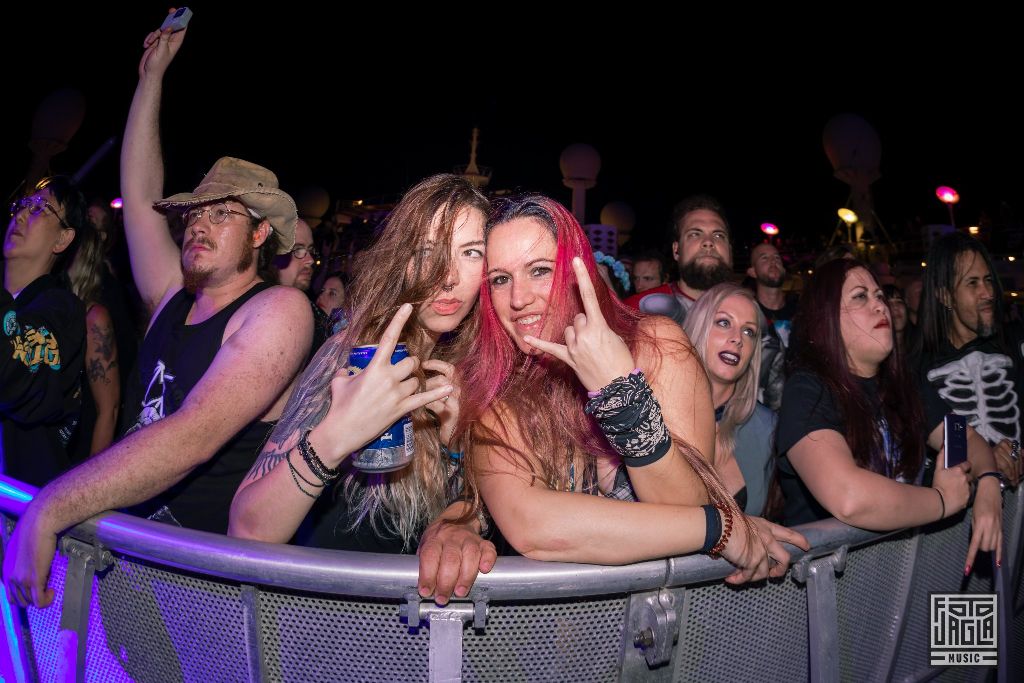 70000 Tons of Metal 2019
Pooldeck Impression