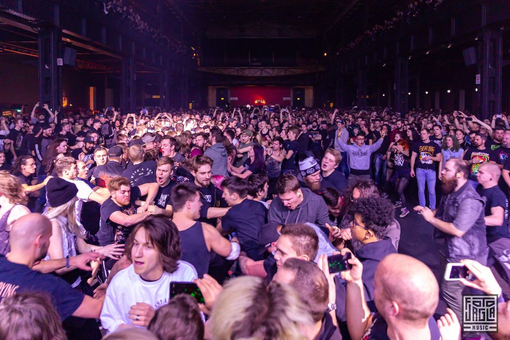 Thy Art Is Murder als Support-Act auf der Parkway Drive Reverence Tour 2019 in K�ln (Palladium)