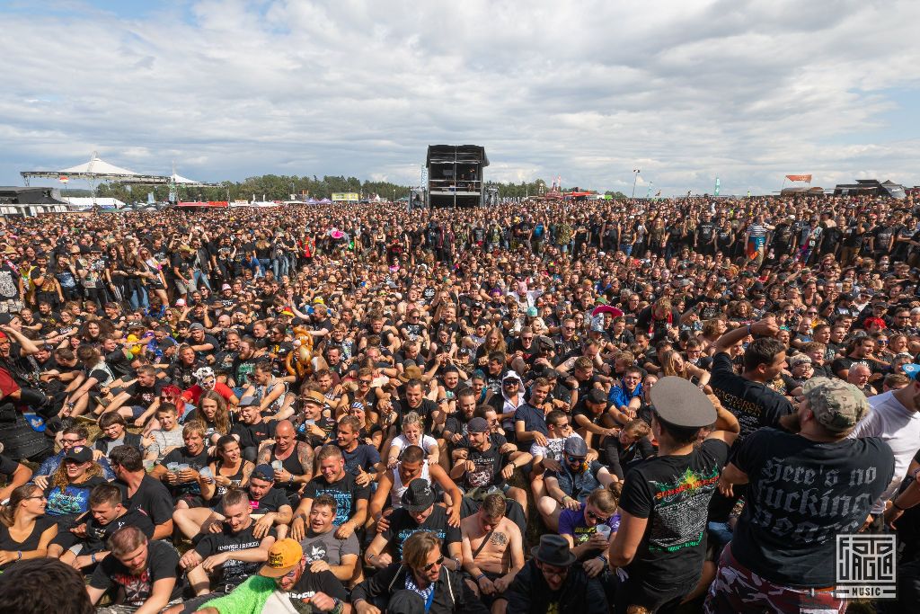 Summer Breeze Open Air 2019 in Dinkelsb�hl (SBOA)
Metalheads feiern die Blasmusik Illenschwang