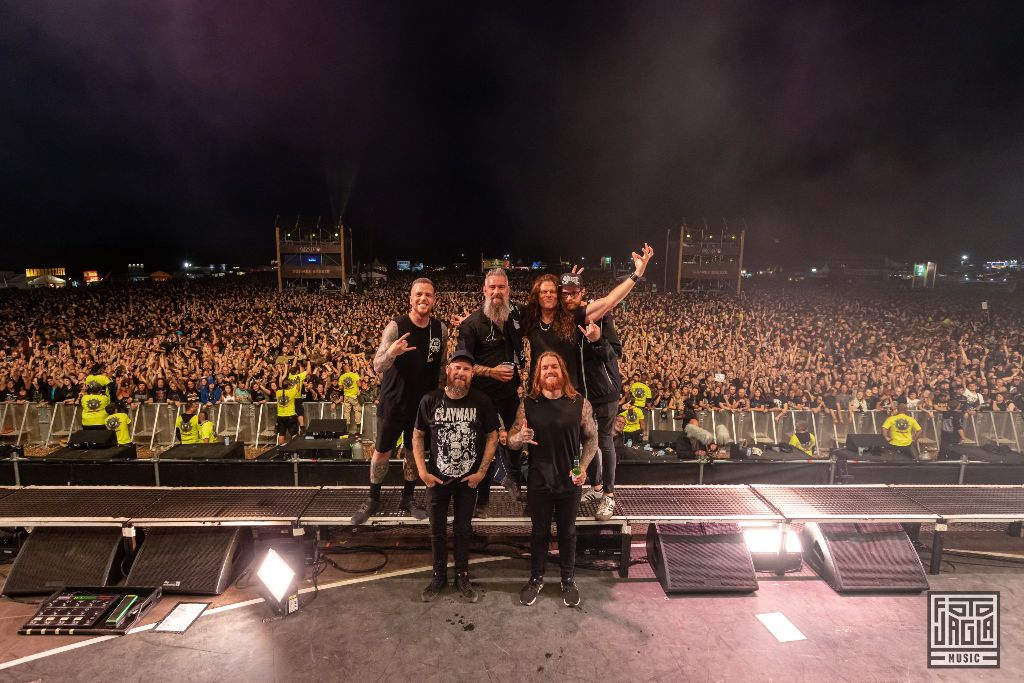 Summer Breeze Open Air 2019 in Dinkelsb�hl (SBOA)
Abschlussfoto von In Flames auf der Main Stage