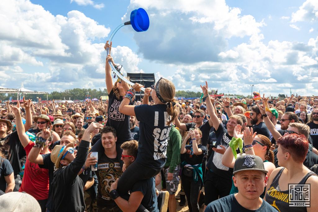 Summer Breeze Open Air 2019 in Dinkelsb�hl (SBOA)
Impressionen bei Turbobier vor der T-Stage