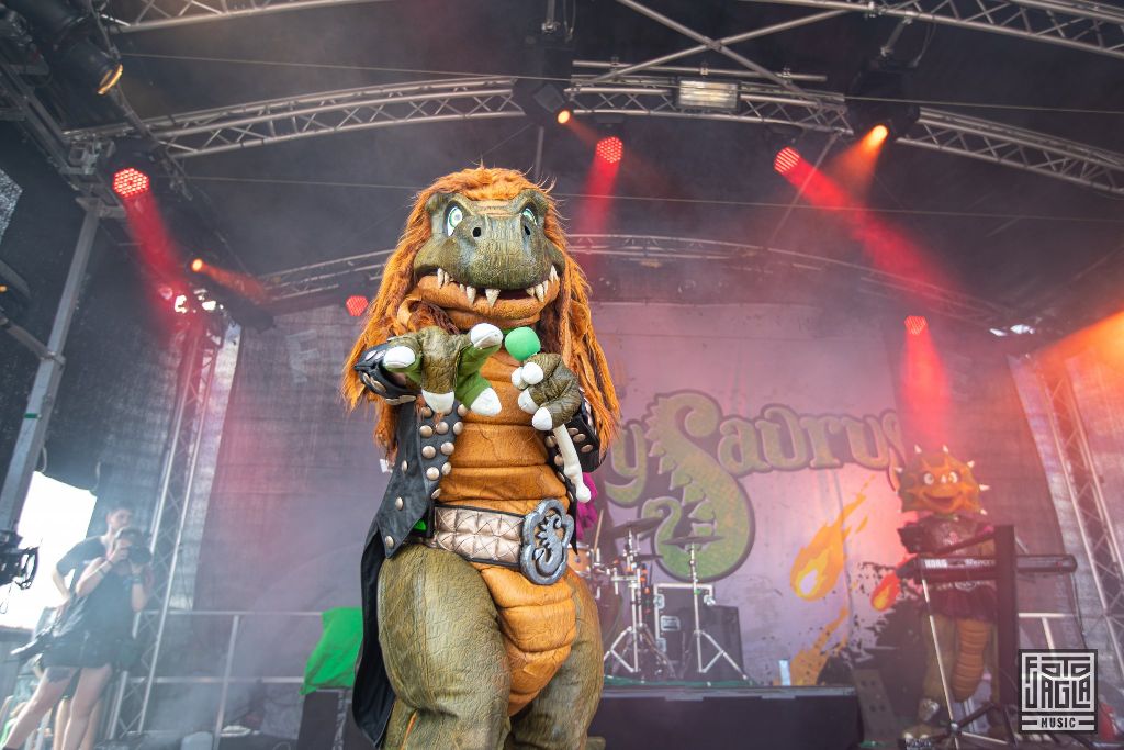 Summer Breeze Open Air 2019 in Dinkelsb�hl (SBOA)
Heavysaurus auf der Ficken Party Stage