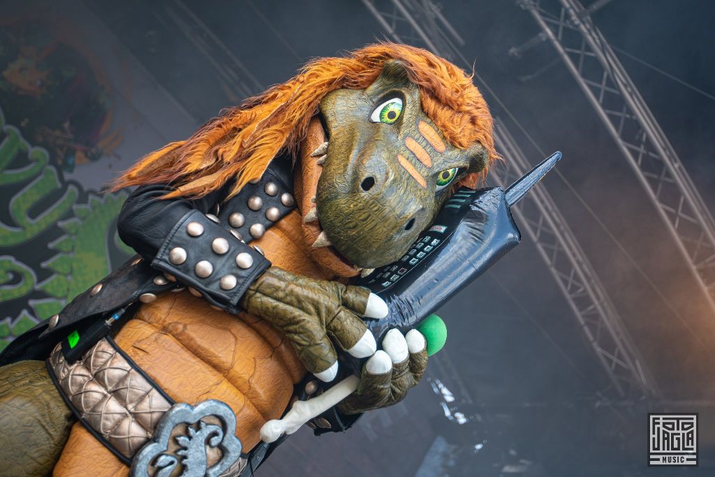 Summer Breeze Open Air 2019 in Dinkelsb�hl (SBOA)
Heavysaurus auf der Ficken Party Stage