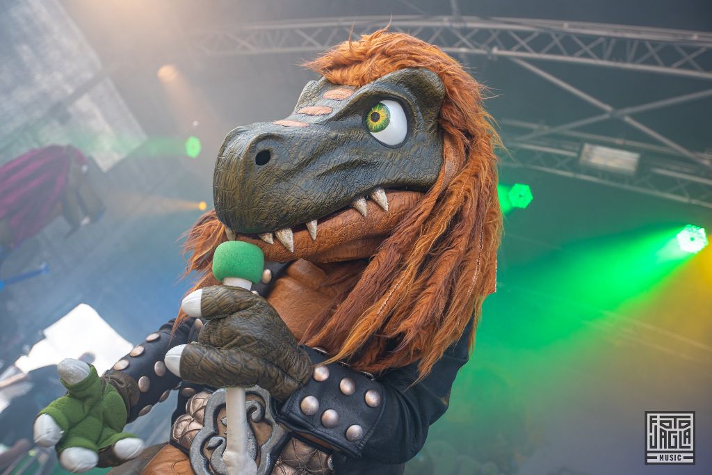 Summer Breeze Open Air 2019 in Dinkelsb�hl (SBOA)
Heavysaurus auf der Ficken Party Stage