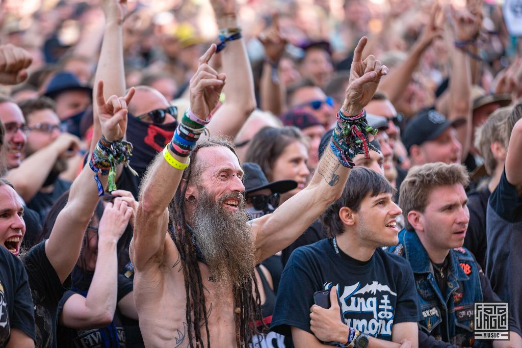 Summer Breeze Open Air 2019 in Dinkelsb�hl (SBOA)
Zuschauer bei Skindred vor der Main Stage