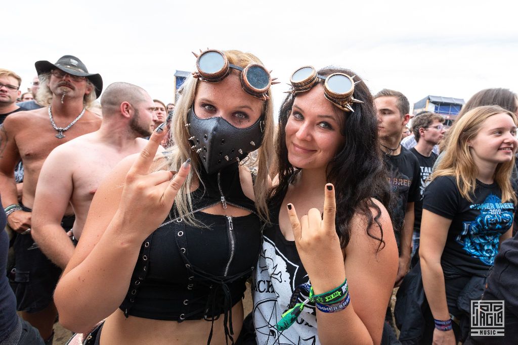 Summer Breeze Open Air 2019 in Dinkelsb�hl (SBOA)
Impressionen bei Equilibrium vor der Main Stage